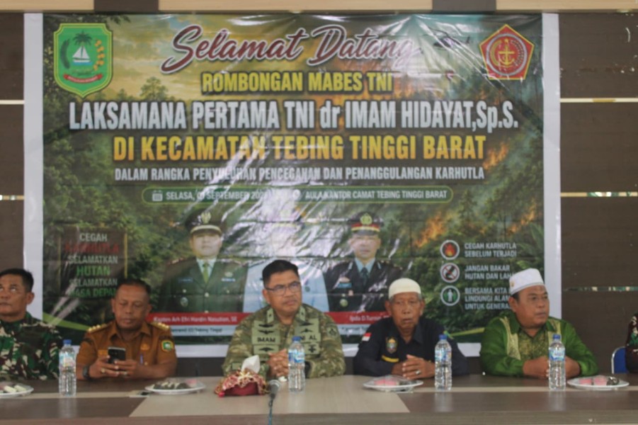 Hari Keenam Monitoring, Tim Mabes TNI Edukasi Masyarakat Tebing Tinggi Barat Cegah Karhutla