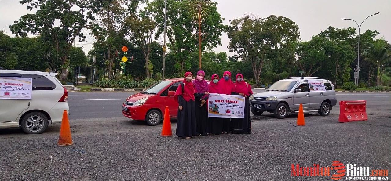 Meriahkan Hari Ibu, ALPPIND Berbagi ke Petugas Kebersihan