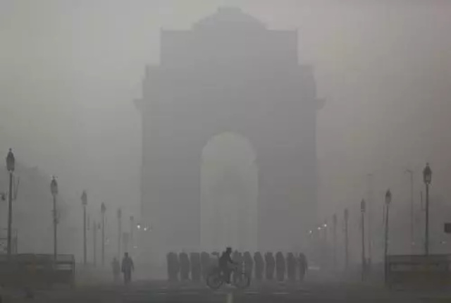 Polusi Udara Capai Tingkat Darurat, Ibu Kota India Berubah Menjadi