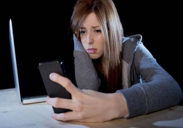 Media Sosial Jadi Pelarian Penderita Depresi dan Stres