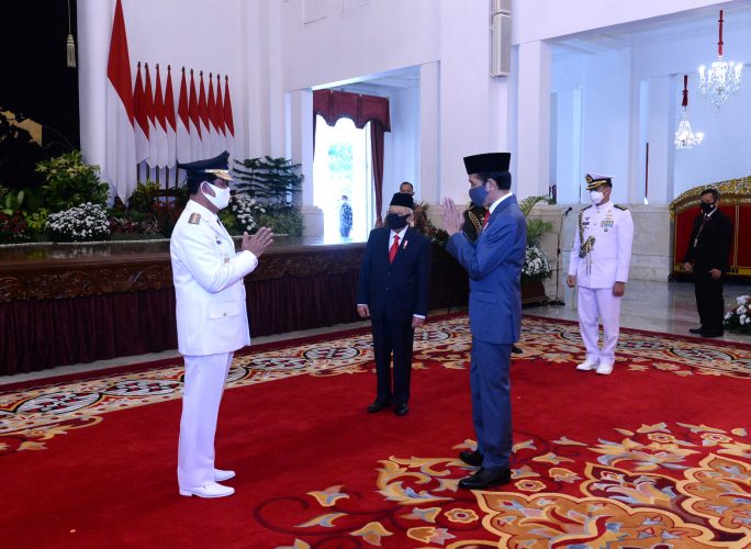 Lantik Isdianto Jokowi Berpesan Bangun Kebersamaan, Majukan Kepri