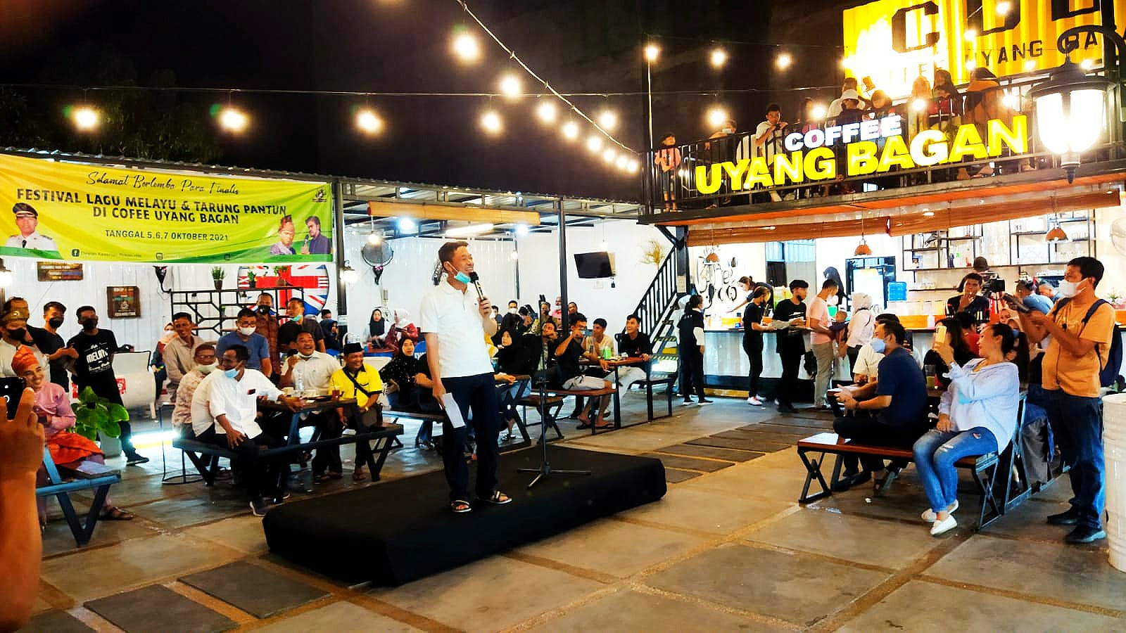 Bupati Rohil Buka Festival Lagu Melayu dan Tarung Pantun
