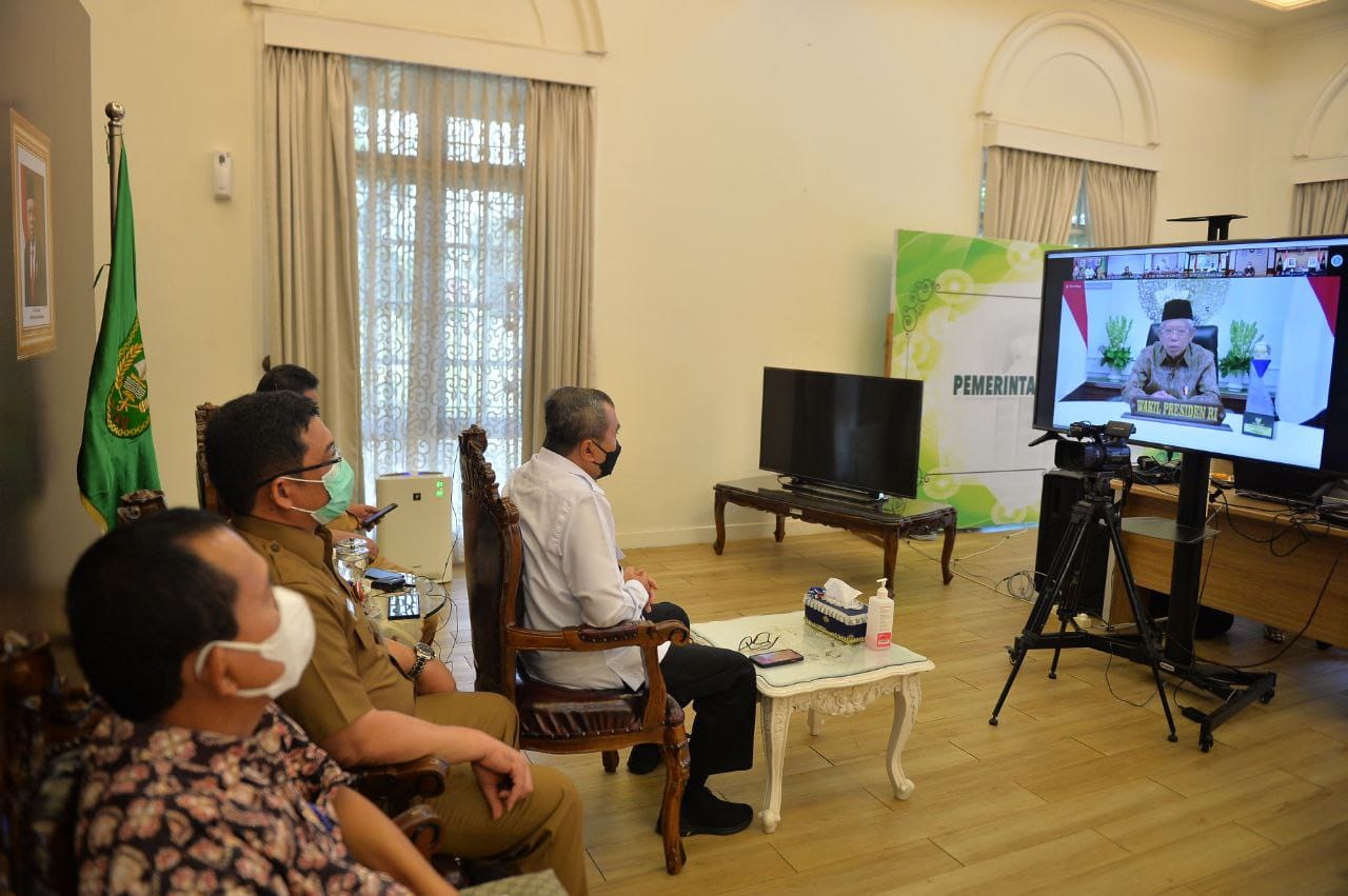 Pemprov Riau Raih Anugerah Keterbukaan Informasi Publik 2021