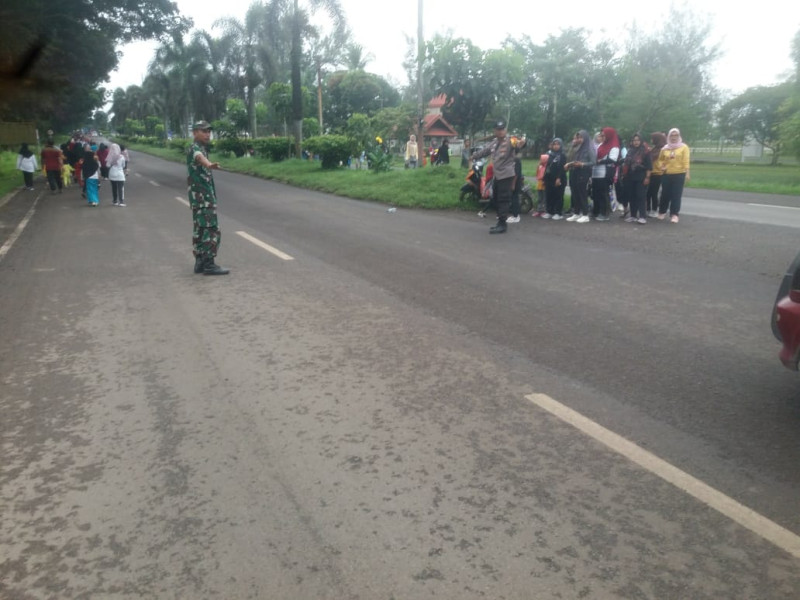 HUT Kelurahan Bukit Batrem Dihadiri Sertu Nono dan Dimeriahkan Dengan Berbagai Acara