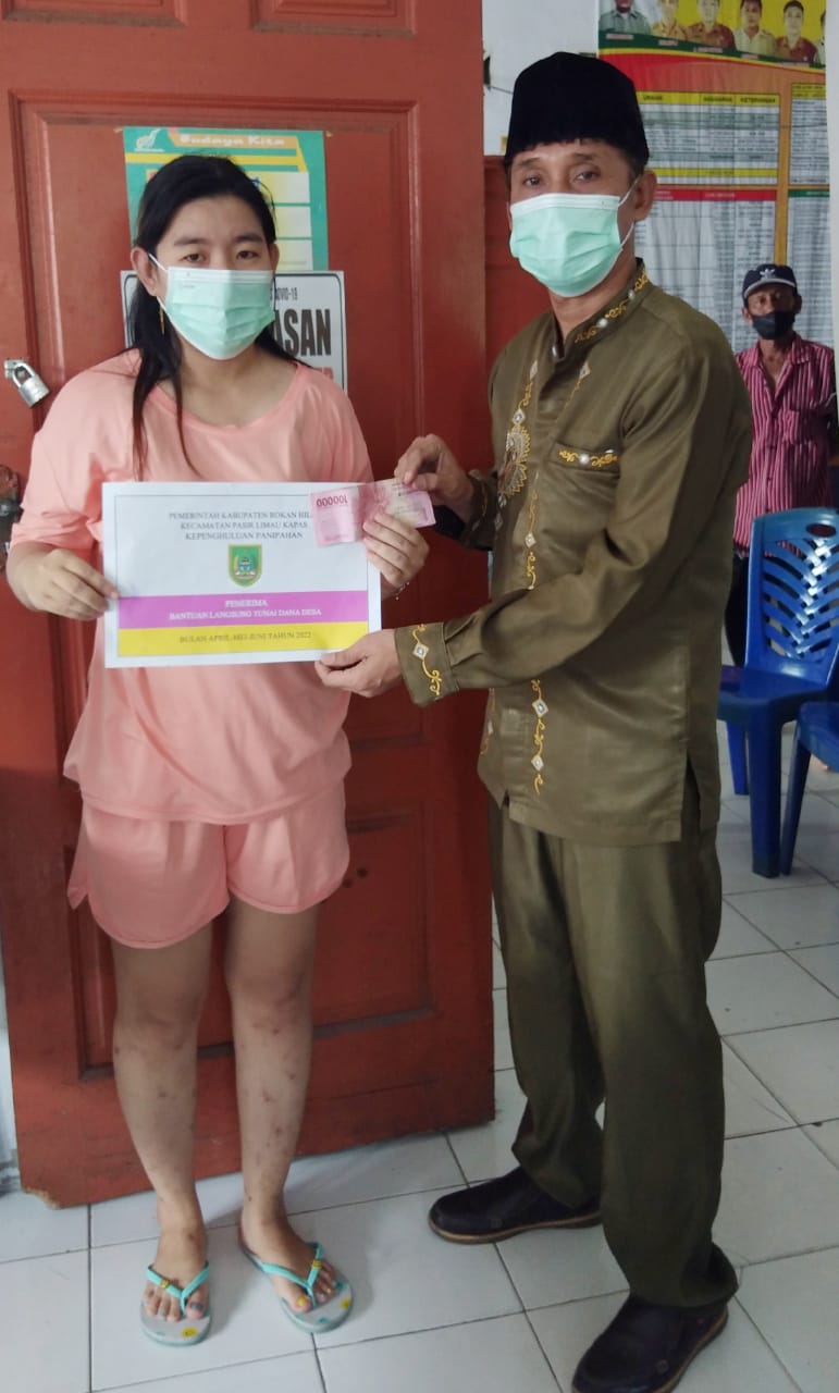 Pemdas Panipahan Bagikan BLT DD Tahap Dua 2022