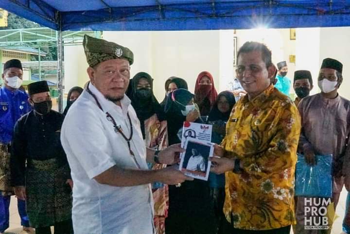 Ansar Ahmad Mendampingi Ketua DPD RI AA LaNyalla Saat Berkunjung ke Masjid Raya Sultan Riau, Penyeng