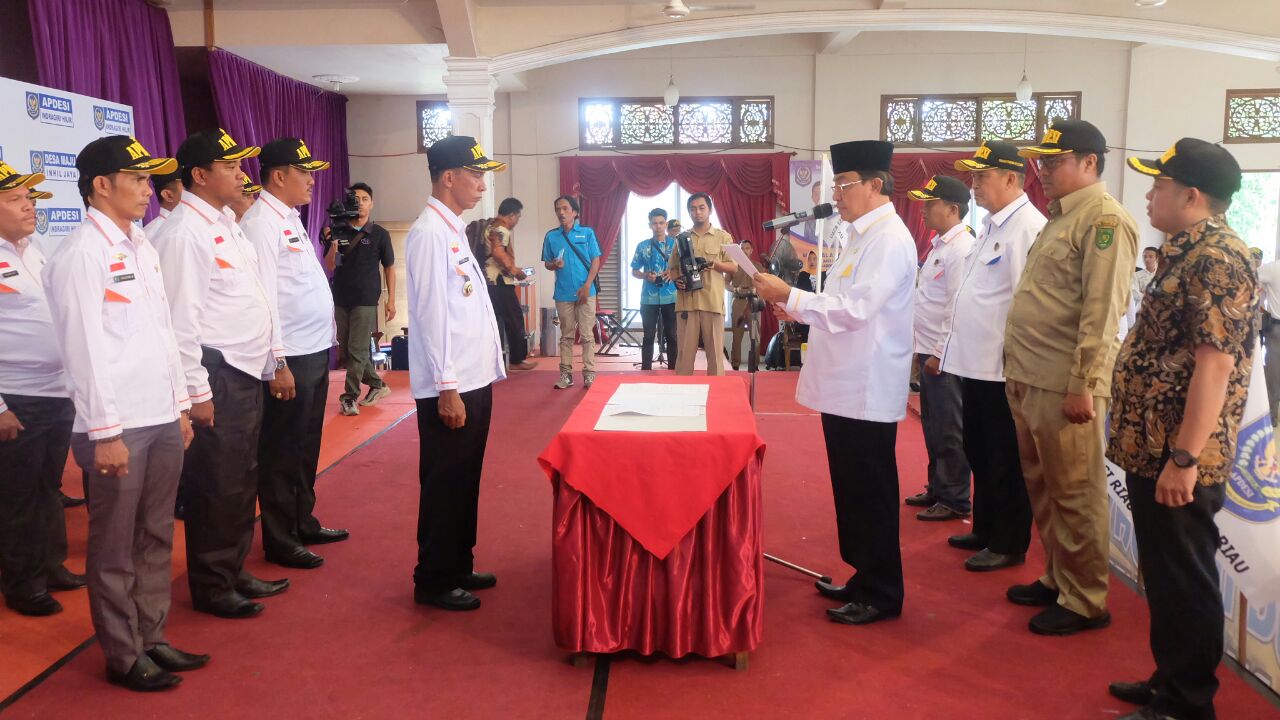 Bupati Wardan Kukuhkan Kepengurusan DPC APDESI Inhil Periode 2017-2022