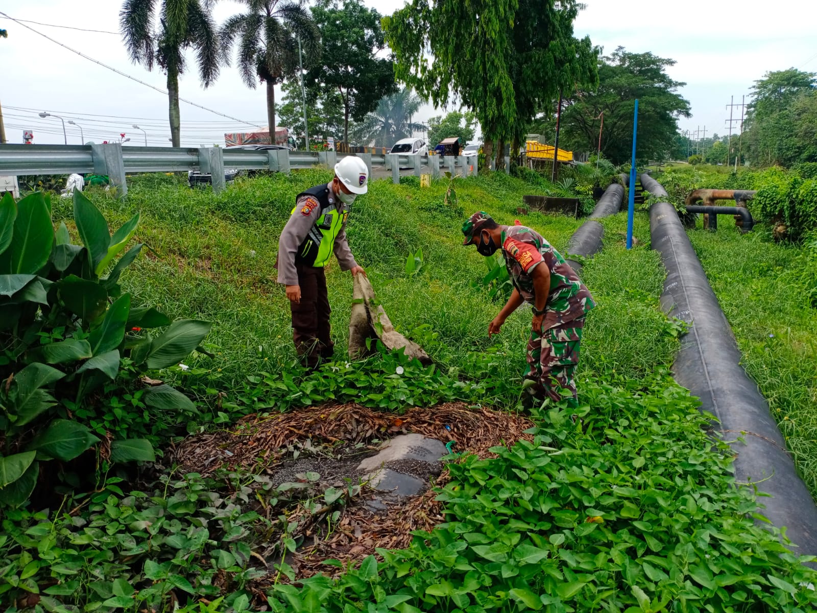 Serma Azman Laksanakan Patroli Pipa PHR