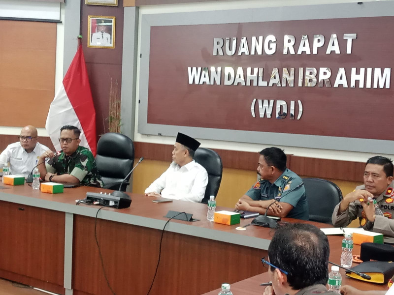 Dandim 0320/Dumai Sampaikan Gagasan Terkait Pengendalian Banjir di Rapat Bersama Walikota