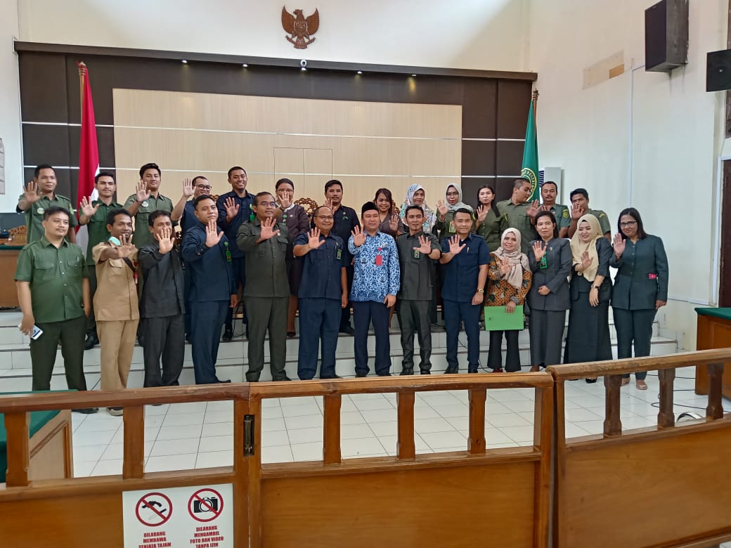 PN Rohil Lakukan Tes Urine, Diikuti Seluruh Hakim, Panitra Dan Pegawai PN Rohil