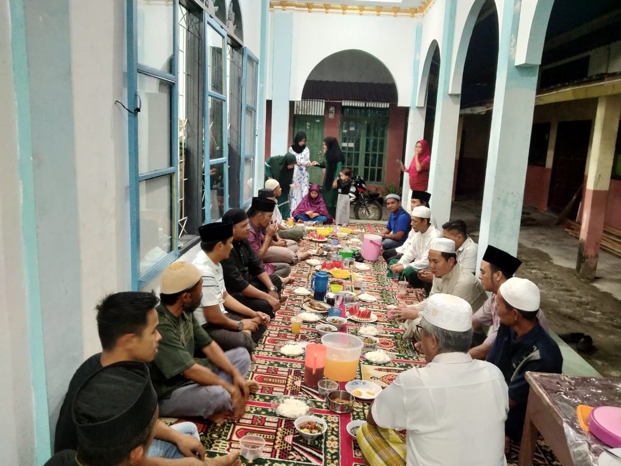 Rudi Hartono Hadiri Buka Bersama Pengurus Masjid Nuruddin RT 05 Teluk Binjai