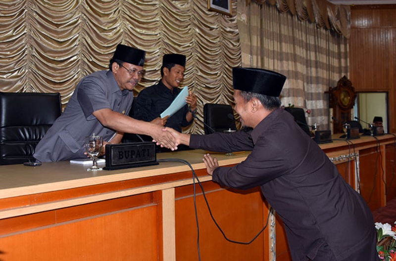 Jawaban Bupati Amril Terhadap Pandangan Umum Fraksi-Fraksi Tentang Tiga Ranperda