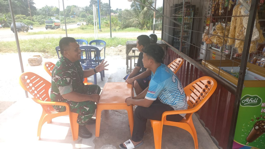 Babinsa Koramil 02/BK dan Security Pertamina Gelar Patroli Keamanan Jalur Pipa