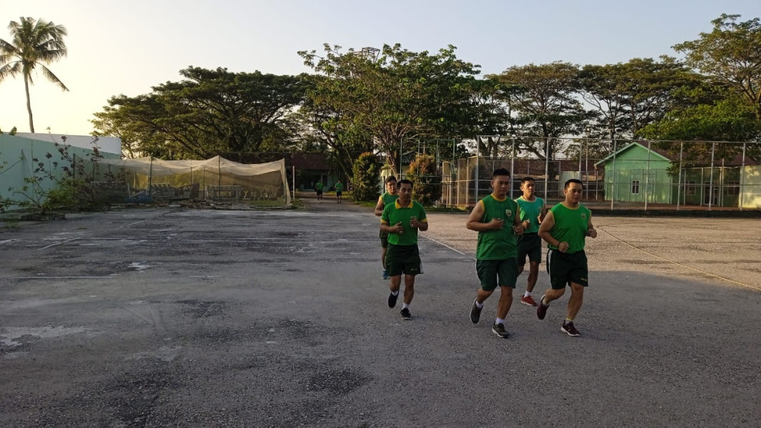 Personil Kodim 0320/Dumai Melaksanakan Joging Pagi