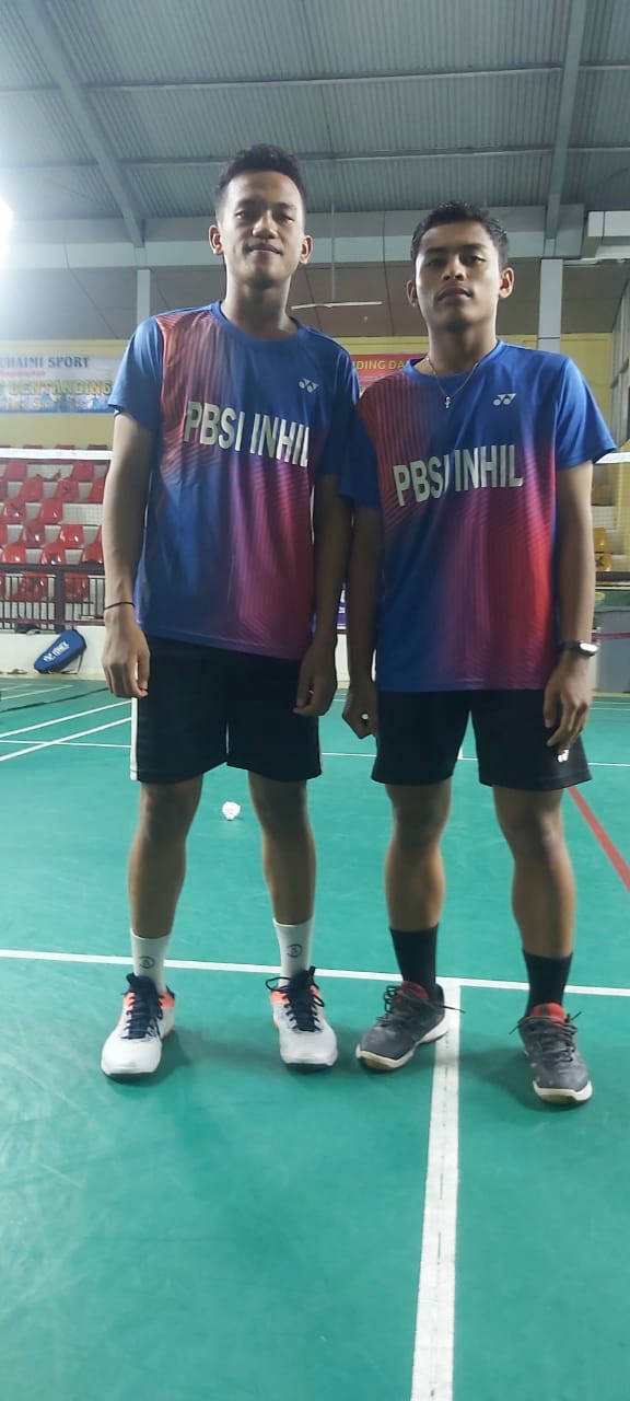 Dua Siswa SMAN 1 Tembilahan Hulu Terpilih Mewakili Riau Untuk Seleknas Badminton di Jakarta