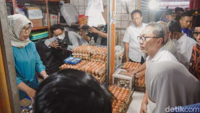 Sidak di Pasar Raya Padang, Mendag Klaim Harga Bahan Pokok Stabil