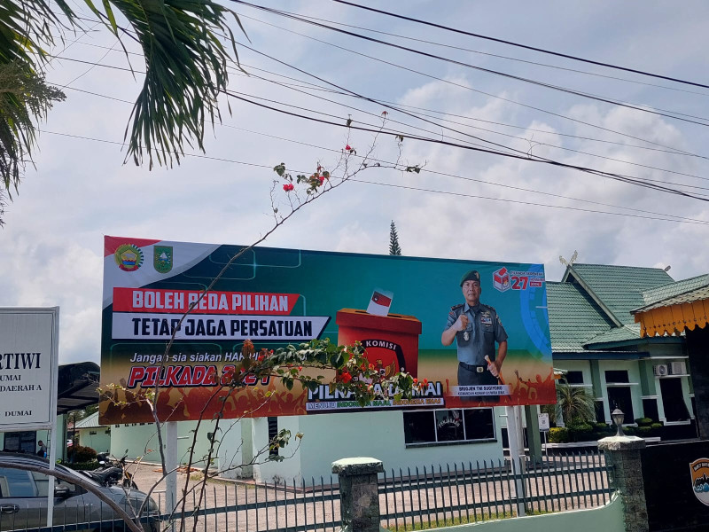 Kodim 0320/Dumai Sosialisasikan Pemilu Damai Lewat Spanduk Persatuan