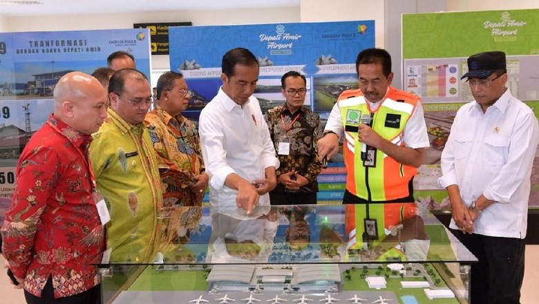 Jokowi Resmikan Terminal Baru Bandara Depati Amir dan KEK Tanjung Kelayang