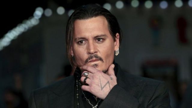 Usai Tinju Kru Film 'City of Lies', Johnny Depp Digugat