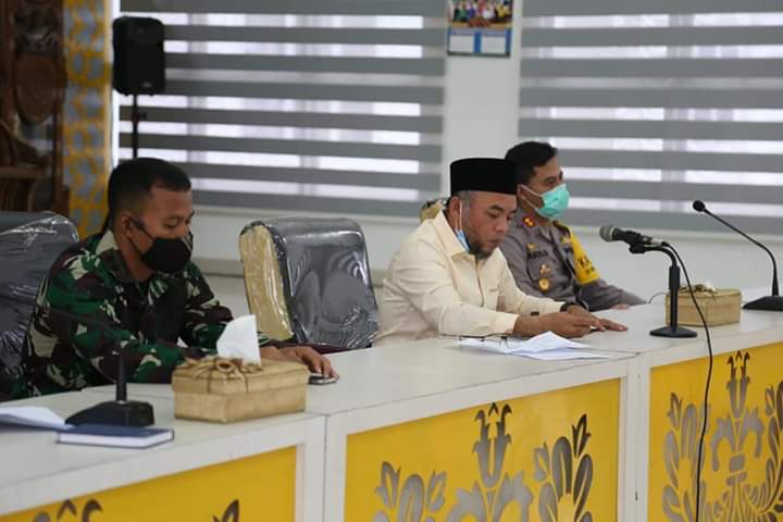 Bupati Labuhanbatu Menggelar Rapat Koordinasi dengan Forkopimda Terkait Bansos
