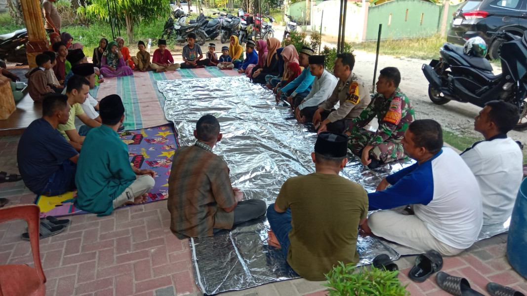 Sertu Afnal dan Tokoh Masyarakat Gelar Komsos, Perkuat Sinergi Warga