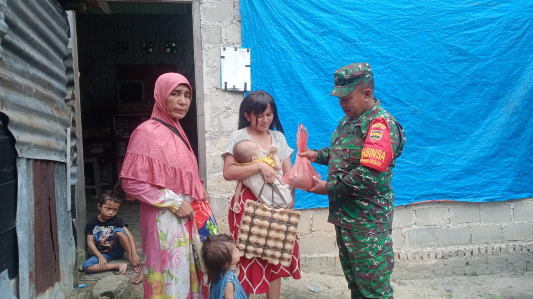 Pencegahan Stunting Dilaksanakan Oleh Sertu Sareh Dengan Menyerahkan Bantuan