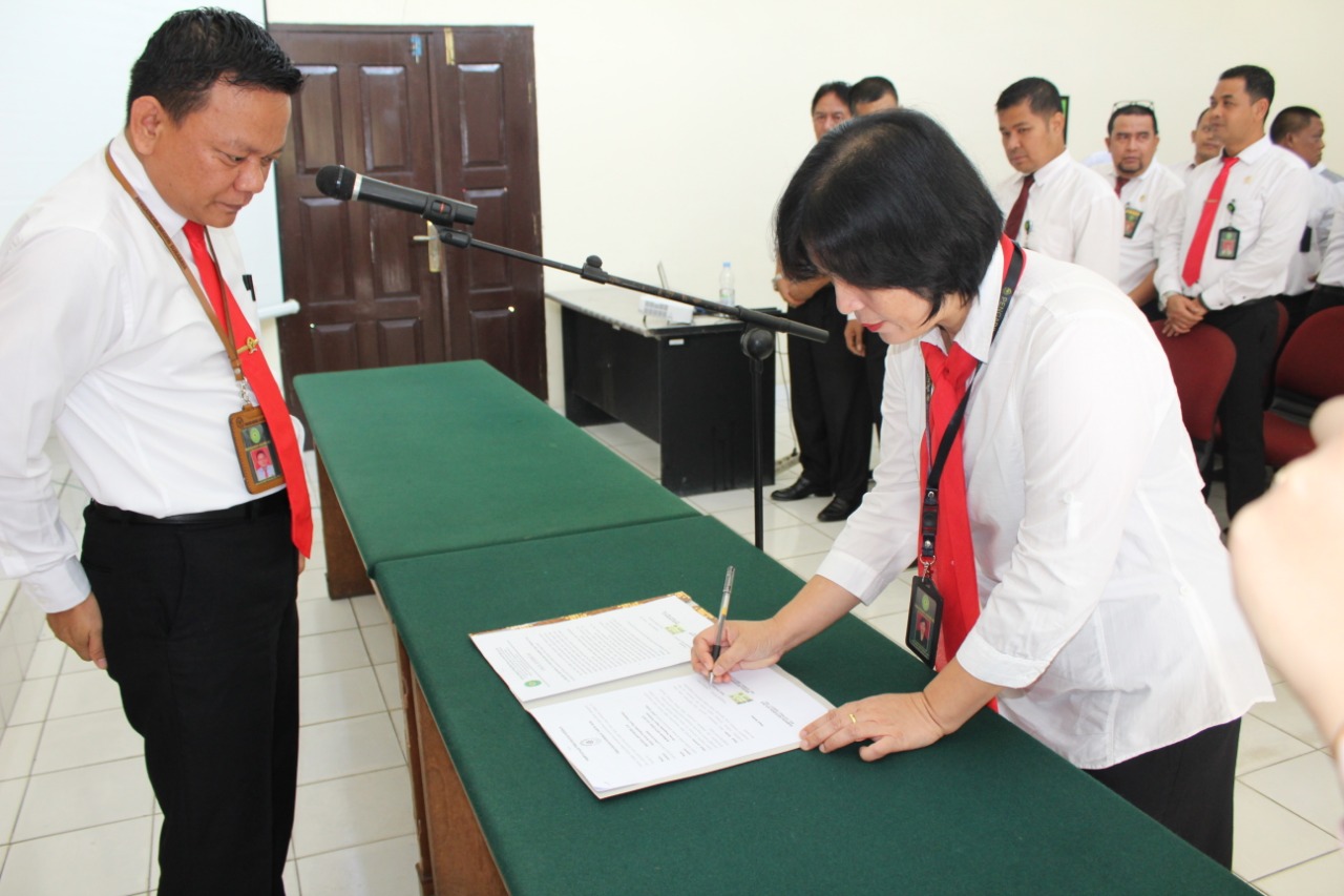 PN Pelalawan Gelar Penandatanagan Fakta Integritas Bagi Hakim dan Panitera serta Pegawai