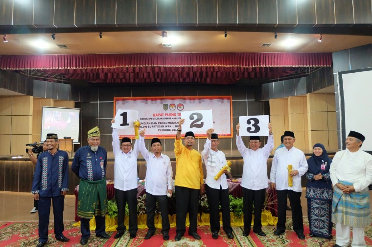 Sekda Hadiri Pengundian Nomor Urut Peserta Pilkada Inhil