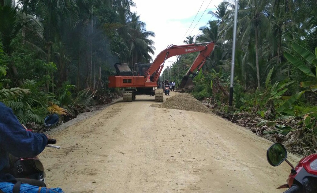 Pemkab Inhil Komit Tuntaskan Infrastruktur Jalan Teluk Pinang