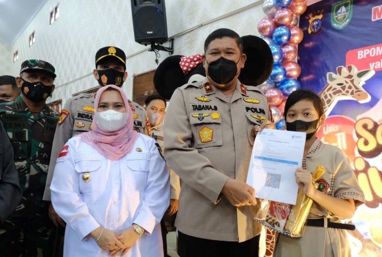 Wakapolda Riau Tinjau Vaksinasi Masal di Kecamatan Mandau