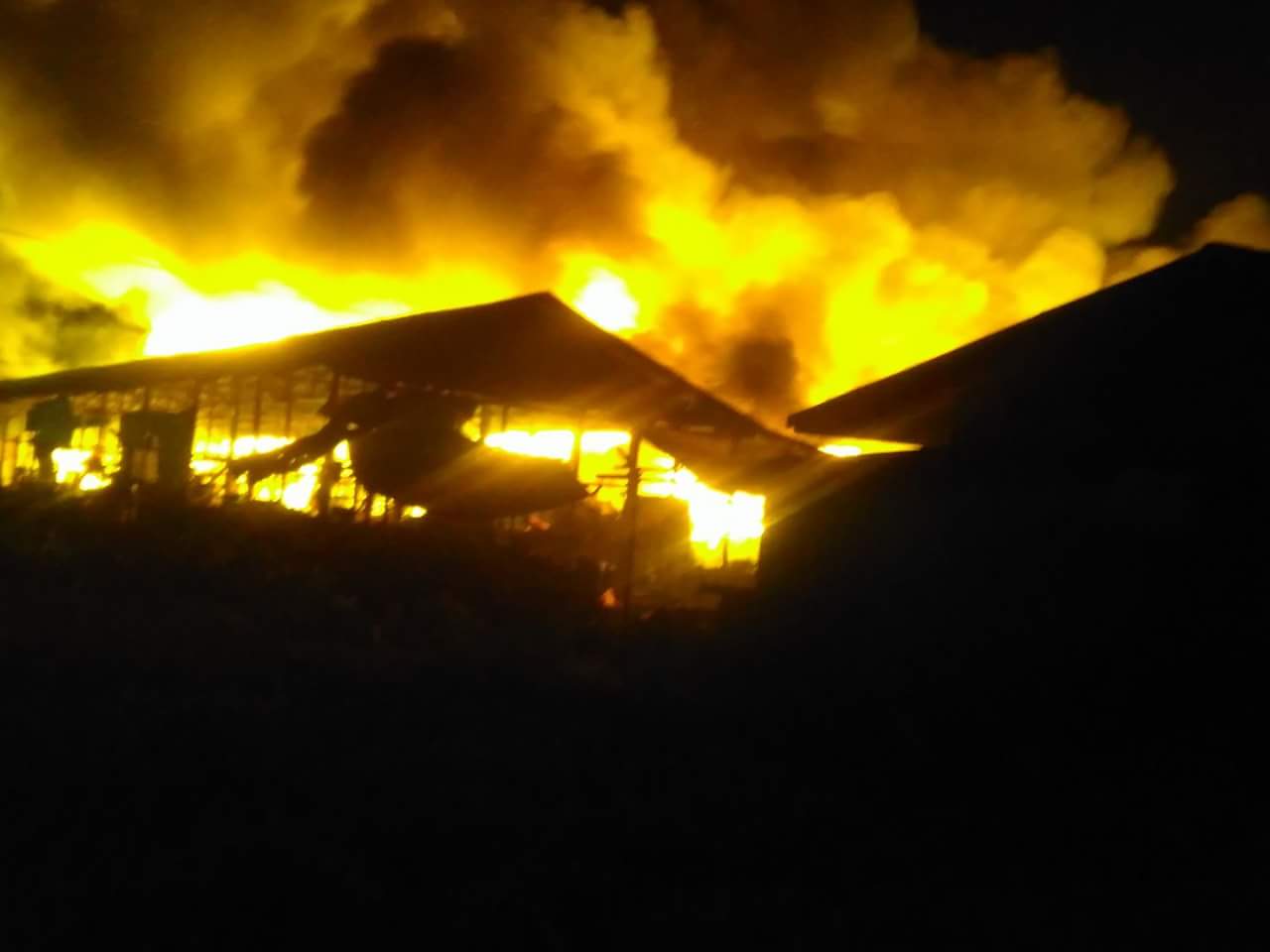 BREAKING NEWS, Pasar Pulau Sambu Kateman Inhil Kebakaran