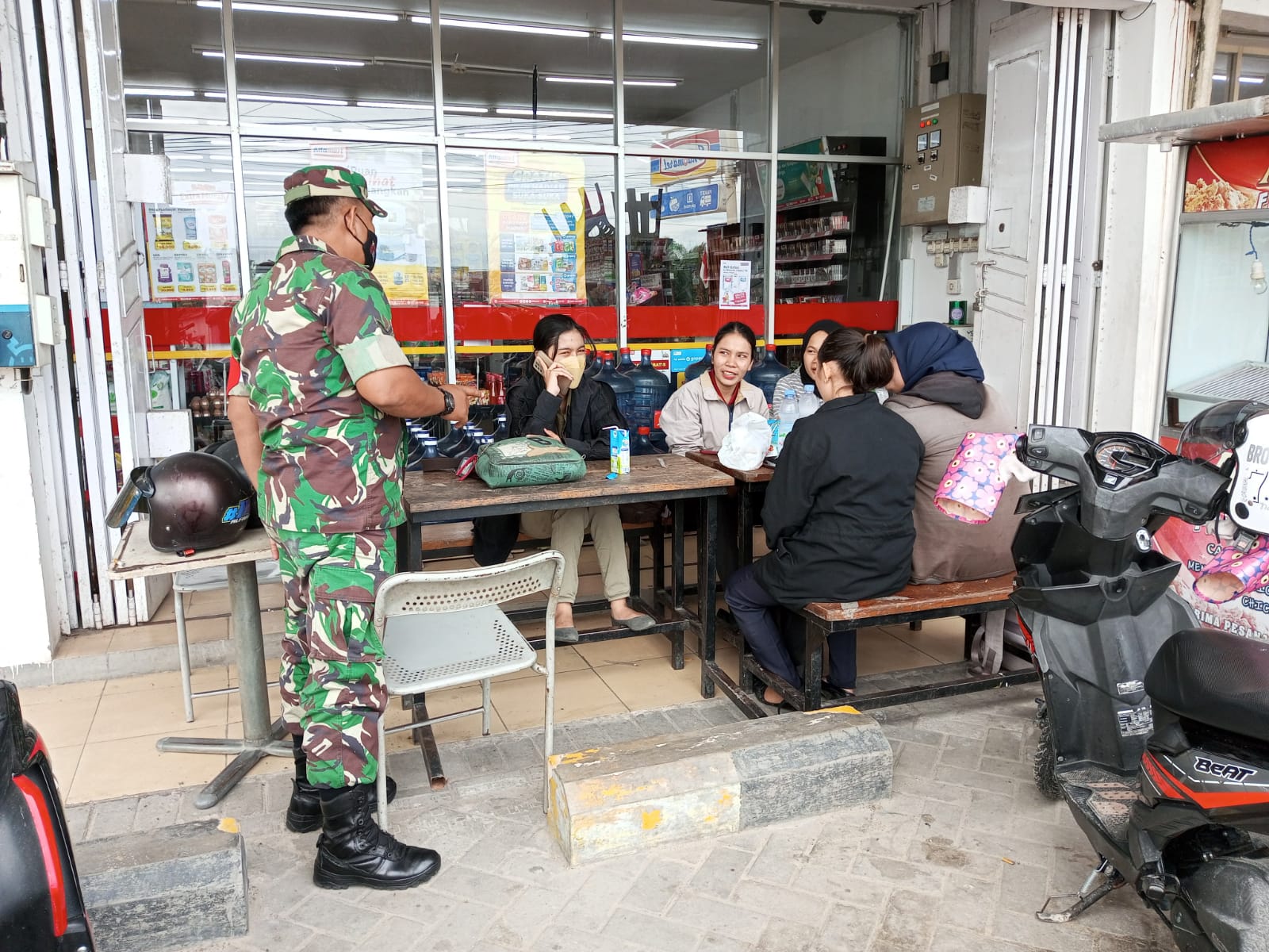 Giat Sosialisasi Pencegahan Covid-19 Oleh Serda Jum'at Desmanto