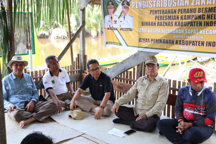 Bupati Inhil Resmikan Parit Basirah, Sapat Menjadi Kampung Nelayan
