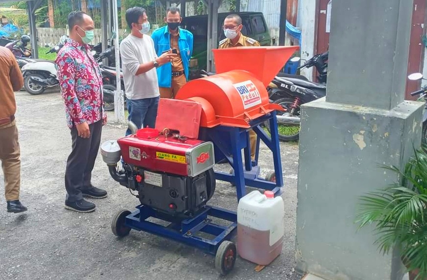 Karang Taruna Jayamukti Dipercaya Kelola Mesin Pengolah Sampah dari BRI Cabang Dumai