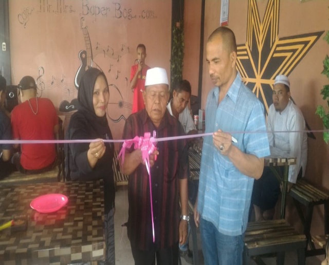 Dapoer Ayam Penyet TC Dumai Launching Caffe Mr Mrs Baper Boss di Lantai Dua