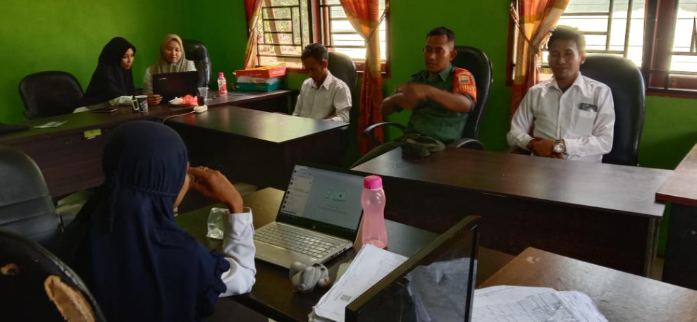 Bersama Dengan Masyarakat Kampung Pancasila, Serda Edi Saputra Ingatkan Ini