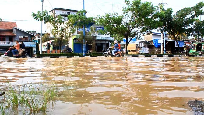 Jalan Tuanku Tambusai, Kota Pasir Pengaraian Kembali Terendam Banjir