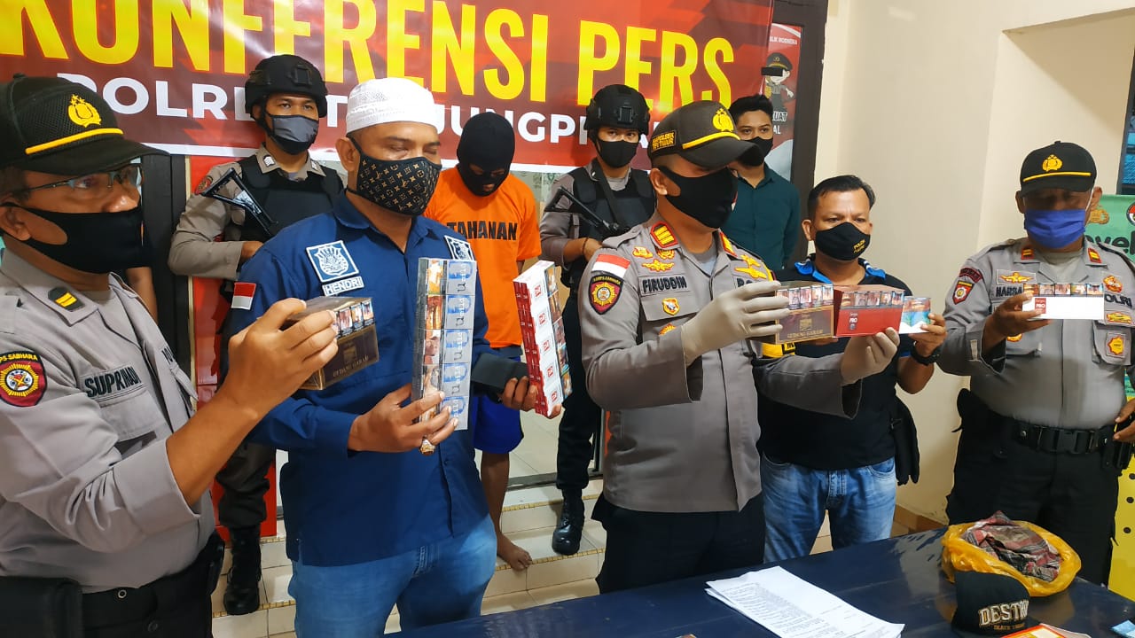 Polres Tanjungpinang Gelar Konferensi Pers Tindak Pidana Pencurian