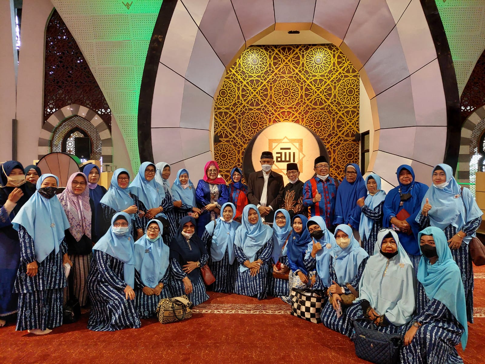 Gathering Keluarga dan Wisata Religi Selesai, Rombongan IKS Pulang ke Dumai