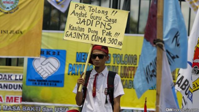 Guru Honorer Masih Belum Sejahtera