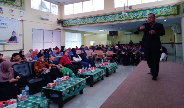 Buang Blok Mental, Jika Ingin jadi Pembicara Handal