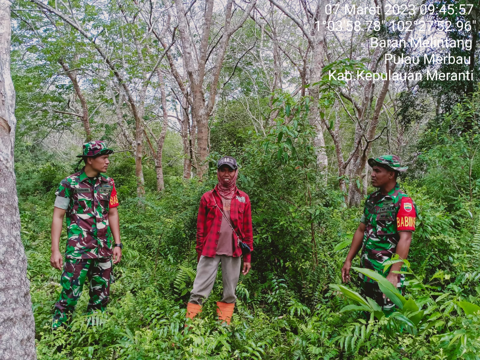 Babinsa Koramil 06/Merbau Laksanakan Komsos Bersama Masyarakat