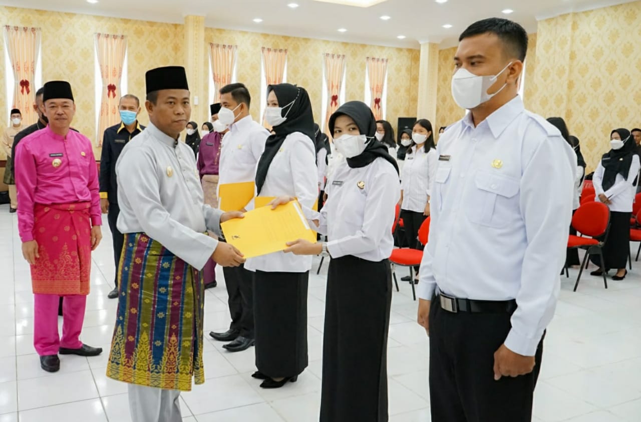 Formasi CPNS 2021 Terima SK. Ini Pesan Bupati Afrizal Sintong