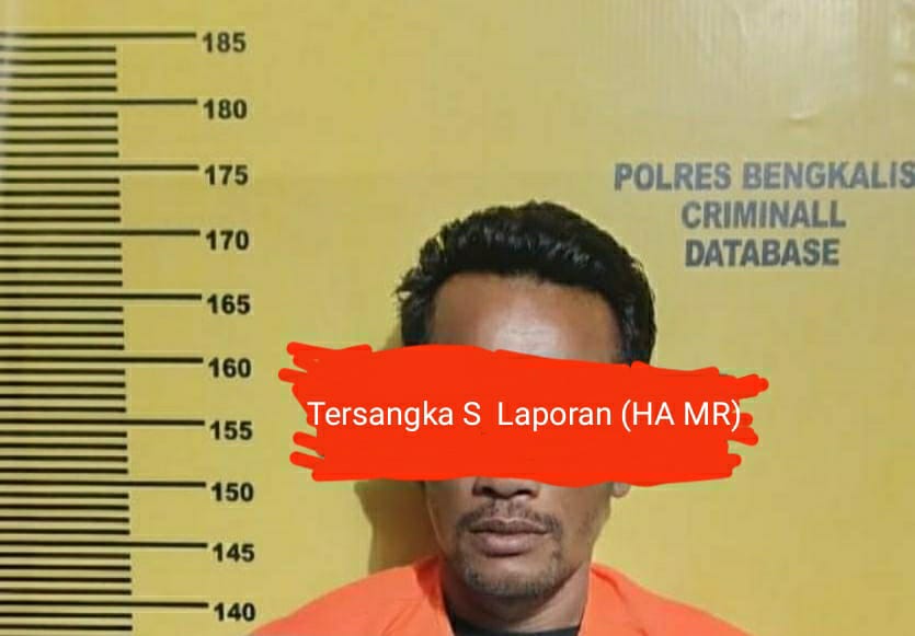 Satres Narkoba Polres Bengkalis Seret Seorang Pria ke Dalam Jeruji Besi