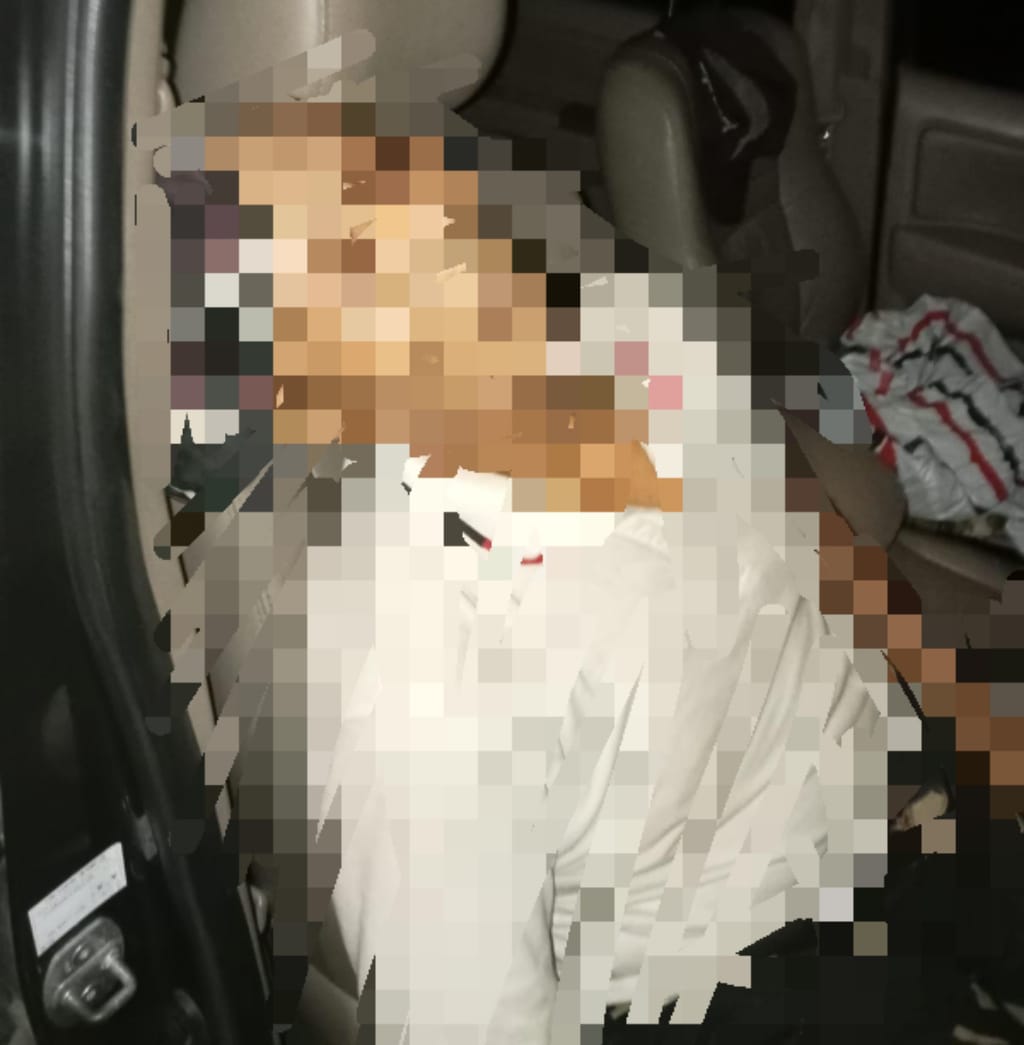 Pria Paruh Baya Wafat Dalam Mobil di Jalan Desa Harapan Duri
