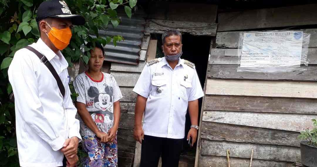 Camat Rantau Selatan Kunjungi Rumah Warga di Kelurahan Lobusona