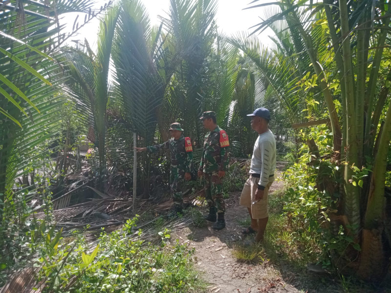 Patroli dan Komsos Oleh Babinsa Koramil 06 Merbau