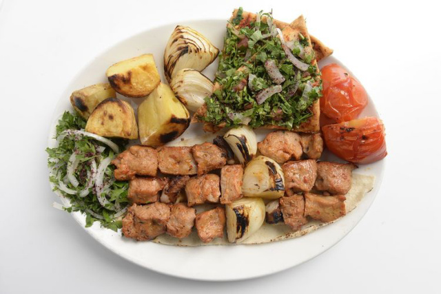 Resep Kebab Turki dengan Salad Tabouleh, Bisa untuk Sarapan Bergizi