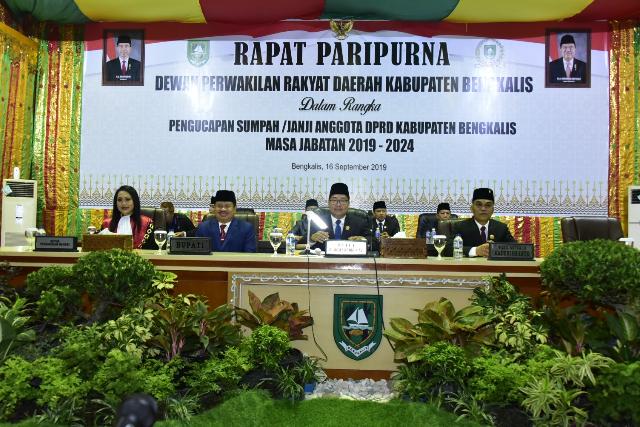 Bupati Hadiri Pengambilan Sumpah Anggota DPRD Kabupaten Bengkalis