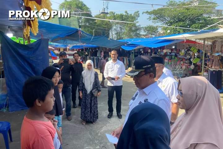 Bupati Inhil Sambangi Operasi Pasar Jelang Idul Fitri 1444 H